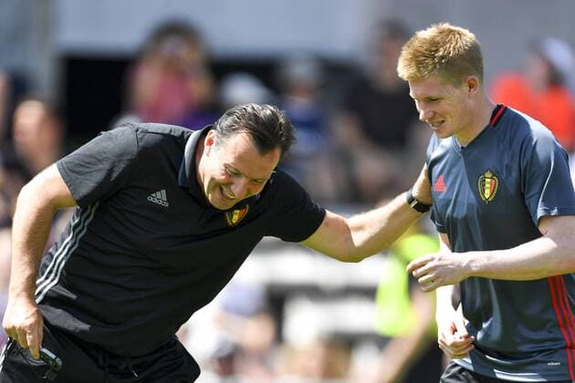 EURO 2016, Belgien Training Belgium s head coach Marc Wilmots and Belgium s Kevin De Bruyne pictured during a training session of Belgian soccer team Red Devils, during the preparations for the upcoming Euro 2016 UEFA European Championship EM Europameisterschaft in France, on Wednesday 08 June 2016, in Bordeaux, France. The Euro2016 tournament is taking place from 10 June to 10 July. DIRKxWAEM  x04867757x