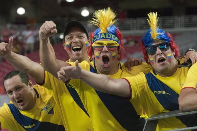 Copa America, Ecuador - Peru Ecuador supporters cheer on their team before the Copa America Centenario Group B match between Peru and Ecuador at the Phoenix University stadium in Glendale, Arizona, United States, 8 June 2016. EFE Gary Williams PERU VS ECUADOR !ACHTUNG: NUR REDAKTIONELLE NUTZUNG!  GLE002 20160609-636010408828181007