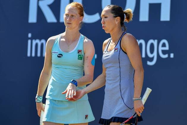 Belgian Alison Van Uytvanck and Serbian Jelena Jankovic pictured during a tennis game between Belgian Alison Van Uytvanck and Jelena Jankovic versus Croatian Darija Jurak and Australian Anastasia Rodionova during the quarter finals of the women s doubles tournament at Ricoh Open WTA Tennis Damen tennis tournament in Rosmalen, the Netherlands, Thursday 09 June 2016. LUCxCLAESSEN  x04868454x