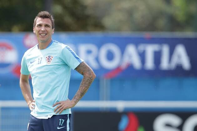 Bilder des Tages SPORT EURO 2016 - Croatian national football team training 09.06.2016., France, Deauville - Croatian national football team did a afternoon training at a training playground Parc de Loisirs in Deauville. Mario Mandzukic.  GoranxStanzl PIXSELL
