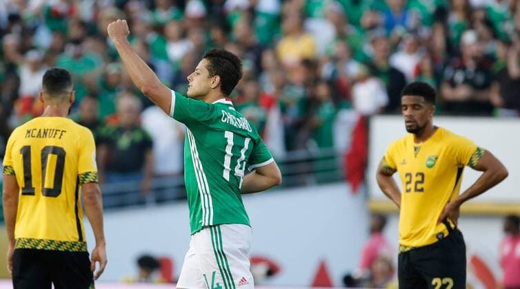Mexico Javier Chicharito Hernandez celebrates his 1-0 goal before Jamaica during their Copa America Group C match in Pasadena, United States, 9 June 2016. MEXICO VS JAMAICA Nationalteam !ACHTUNG: NUR REDAKTIONELLE NUTZUNG!  PSD010 20160610-636011305826426119