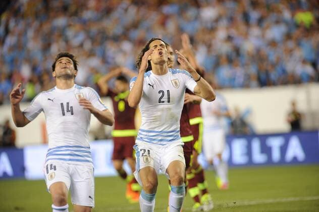 June 9, 2016 - Philadelphia, Pennsylvania, U.S - Edinson Cavani (20 reacts to missing a tying goal against Venezuela during the Copa America match held at Lincoln Financial Field in Philadelphia Pa Soccer 2016-Copa America-Uruguay Vs Venezuela. - ZUMArf1_