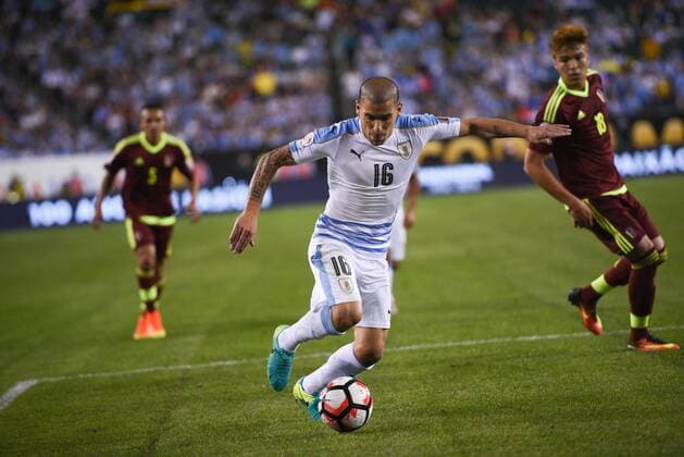 June 9, 2016 - Philadelphia, Pennsylvania, U.S - MAXIMILLANO PEREIRA (16) of Uruguay in action against ADALBERTO PENARANDA (18) of Venezuela during the Copa America match held at Lincoln Financial Field. Soccer 2016 - Copa America - Venezuela Beats Uruguay 1-0 - ZUMArf1_