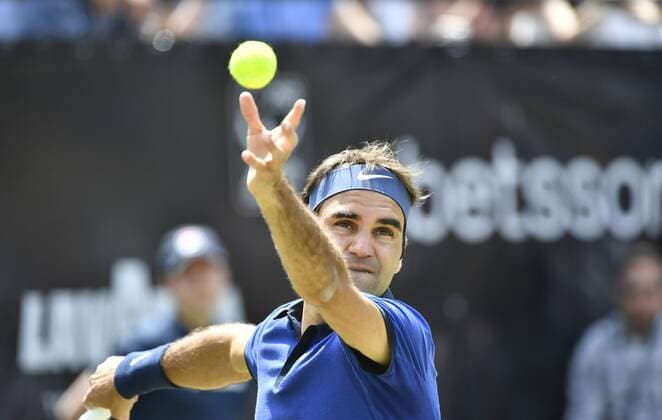 Roger Federer (SUI) Aktion Aufschlag 10.06.2016 Tennis Mercedes-Cup Stuttgart Weißenhof 04.06..-12.06.2016 MercedesCup Stuttgart Weißenhof 2016