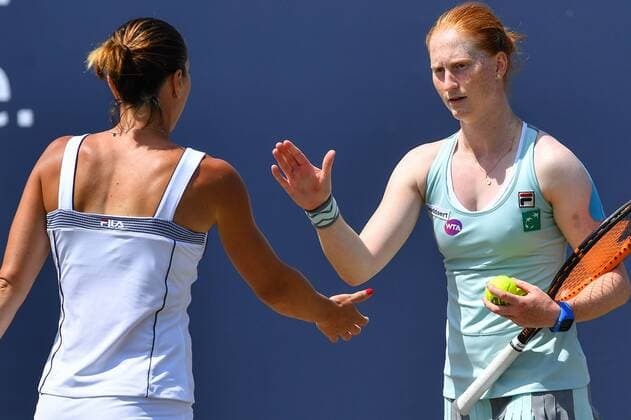 Belgian Alison Van Uytvanck and Serbian Jelena Jankovic pictured during a tennis game between Belgian Alison Van Uytvanck and Jelena Jankovic versus Swiss Xenia Knoll and Serbian Aleksandra Krunic during the semi finals of the women s doubles tournament at Ricoh Open WTA Tennis Damen tennis tournament in Rosmalen, the Netherlands, Friday 10 June 2016. LUCxCLAESSEN  x04868885x