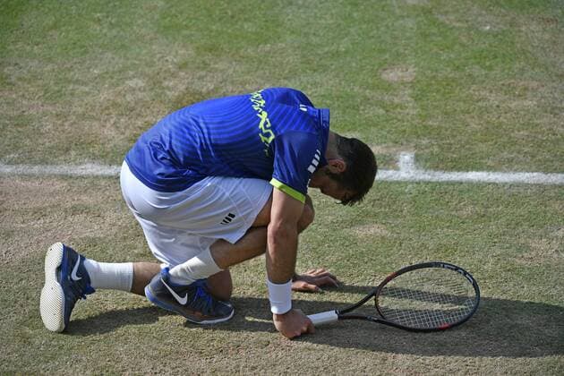 Radek Stepanek (CZE) am Boden ausgerutscht kurzzeitig verletzt Verletzung 10.06.2016 Tennis Mercedes-Cup Stuttgart Weißenhof 04.06..-12.06.2016 MercedesCup Stuttgart Weißenhof 2016