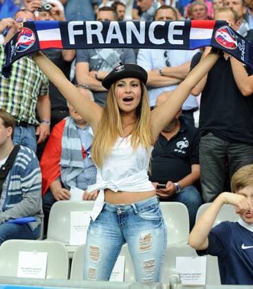 Europameisterschaft 2016. Eröffnungsspiel: Frankreich-Rumänien 10.06.2016 in St. Denis. Französische Fans im Stadion Stade de France . HM