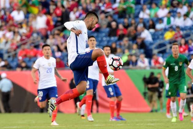 Friday, June 10, 2016: Chile defender Gonzalo Jara (18) in game action during the Copa America Centenario soccer match between Chile and Bolivia Nationalteam Länderspiel held at Gillette Stadium in Foxborough, Massachusetts. Chile defeats Bolivia 2-1. SOCCER 2016: Copa America Centenario CHILE VS BOLIVIA Länderspiel Nationalmannschaft JUN 10 - ZUMAc04_
