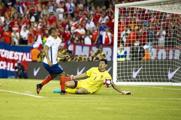 June 10, 2016 - Foxborough, Massachusetts, U.S - Bolivia goalkeeper CARLOS LAMPE (1) makes a save against Chile forward EDUARDO VARGAS (11) during the Copa America Centenario football tournament at Gillette Stadium in Foxborough, MA. Soccer 2016 - Copa America Centenario Uruguay vs. Venezuela - ZUMAs192