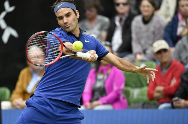 Roger Federer (SUI) Aktion 11.06.2016 Halbfinale Tennis Mercedes-Cup Stuttgart Weißenhof 04.06..-12.06.2016 MercedesCup Stuttgart Weißenhof 2016
