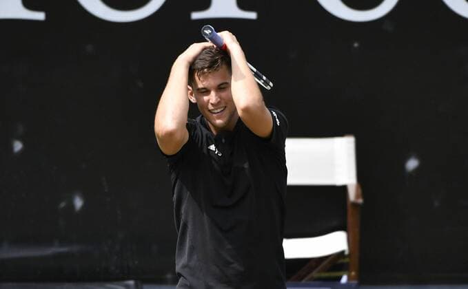 Bilder des Tages - SPORT Dominic Thiem (AUT) jubelt über Matchgewinn und Einzug ins Finale kann Erfolg gar nicht fassen 11.06.2016 Halbfinale Tennis Mercedes-Cup Stuttgart Weißenhof 04.06..-12.06.2016 MercedesCup Stuttgart Weißenhof 2016