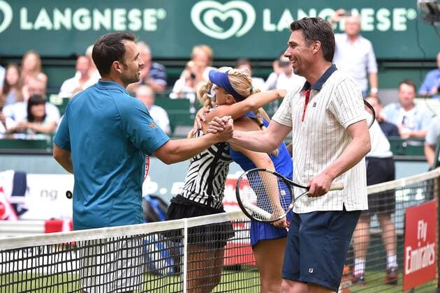 Tennis Gerry Weber Open 2016 am 11.06.2016 im Gerry-Weber-Stadion in Halle ( Westf. ) Champions Trophy Nicolas Kiefer ( Deutschland ), links - Michael Stich ( Deutschland ), rechts xRx
