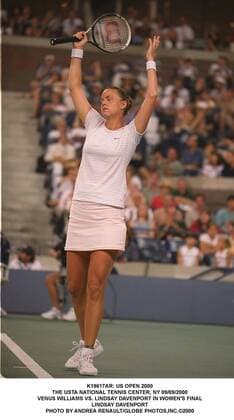 Tennis, US Open Damen Finale 2000, Venus Williams - Lindsay Davenport K19617AR: US OPEN 2000.THE USTA NATIONAL TENNIS CENTER, NY 09 09 2000.VENUS WILLIAMS VS. LINDSAY DAVENPORT IN WOMEN S FINAL.LINDSAY DAVENPORT. ANDREA RENAULT 2000 VENUS WILLIAMS WINS US OPEN - ZUMAg49_