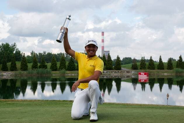 GOLF - Lyoness Open 2016 ATZENBRUGG,AUSTRIA,12.JUN.16 - GOLF - PGA Golf Herren European Tour - Lyoness Open, award ceremony. Image shows Ashun Wu (CHN). Keywords: trophy. GEPAxpictures xMaticxKlansek