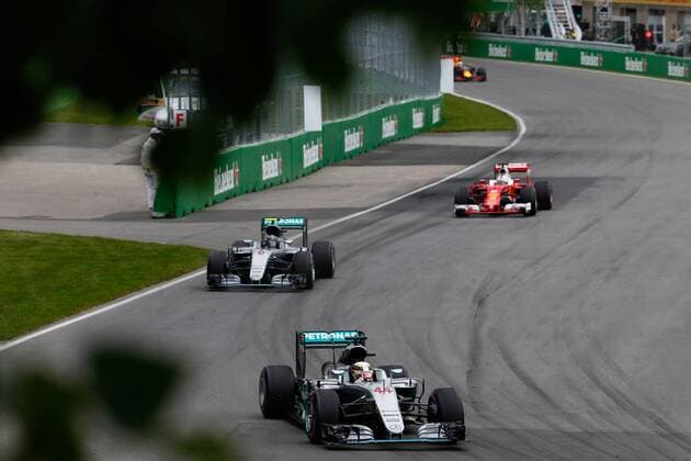 Formel 1, GP Kanada Motorsports: FIA Formula One World Championship WM Weltmeisterschaft 2016, Grand Prix of Canada, 44 Lewis Hamilton (GBR, Mercedes AMG Petronas F1 Team), 6 Nico Rosberg (GER, Mercedes AMG Petronas F1 Team), xWWx