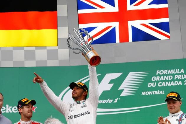 Motorsports: FIA Formula One World Championship WM Weltmeisterschaft 2016, Grand Prix of Canada, 5 Sebastian Vettel (GER, Scuderia Ferrari), 44 Lewis Hamilton (GBR, Mercedes AMG Petronas F1 Team), xWWx