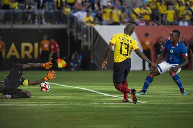 June 12, 2016 - East Rutherford, New Jersey, U.S - Ecuador forward ENNER VALENCIA (13) shoots the ball past Haiti goalkeeper JOHNNY PLACIDE (1) during the Copa America Centenario USA 2016 soccer tournament at MetLife Stadium in East Rutherford, NJ Soccer 2016 - Copa America Centenario Ecuador vs. Haiti 4-0 - ZUMAs192