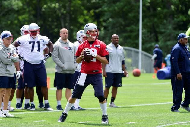 Monday, June 13, 2016: New England Patriots quarterback Tom Brady (12) waits to throw a pass at the New England Patriots organized team activities held on the practice field at Gillette Stadium, in Foxborough, Massachusetts. NFL American Football Herren USA 2016: Patriots OTA JUN 13 - ZUMAc04_