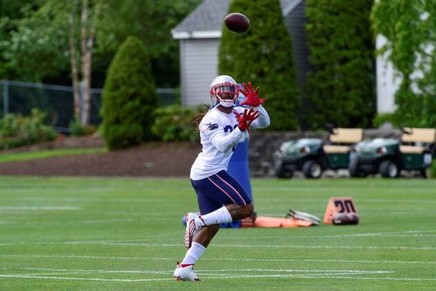 Monday, June 13, 2016: New England Patriots running back Brandon Bolden (38) lines up a catch at the New England Patriots organized team activities held on the practice field at Gillette Stadium, in Foxborough, Massachusetts. NFL American Football Herren USA 2016: Patriots OTA JUN 13 - ZUMAc04_