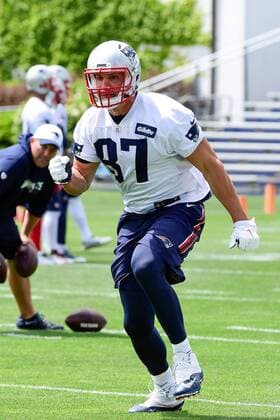 Monday, June 13, 2016: New England Patriots tight end Rob Gronkowski (87) runs a route at the New England Patriots organized team activities held on the practice field at Gillette Stadium, in Foxborough, Massachusetts. NFL American Football Herren USA 2016: Patriots OTA JUN 13 - ZUMAc04_