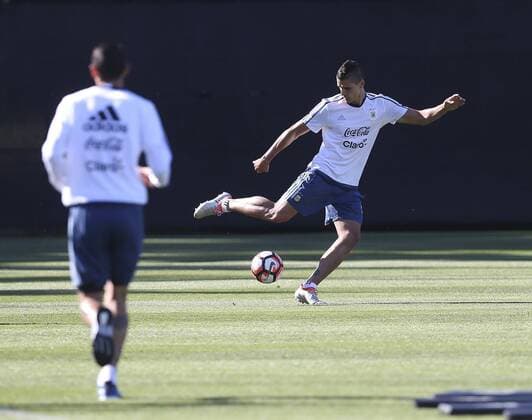 Argentina player Erik Lamela in action during a training session of the team at the Starfire Sports in Seattle, Washington, United States, 13 June 2016. Argentina will face Bolivia tomorrow during their Copa America Group D match. EFE David Fernandez ARGENTINA S TRAINING SESSION !ACHTUNG: NUR REDAKTIONELLE NUTZUNG!  SEA023 20160614-636014733945830821
