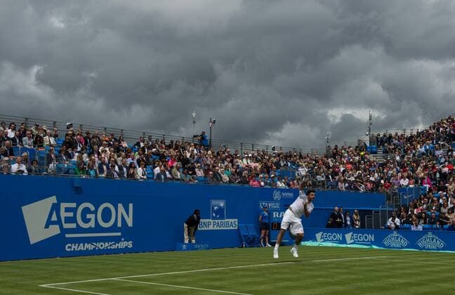 (160614) -- LONDON, June 14, 2016 -- Cloud gets thick during the singles first round match between Stan Wawrinka of Switzerland and Fernando Verdasco of Spain during day two of the ATP Tennis Herren 500 Aegon Championships at the Queen s Club in London, Britain on June 14, 2016. ) (SP)BRITAIN-LONDON-TENNIS-AEGON CHAMPIONSHIPS-WAWRINKA VS VERDASCO JonxBuckle 