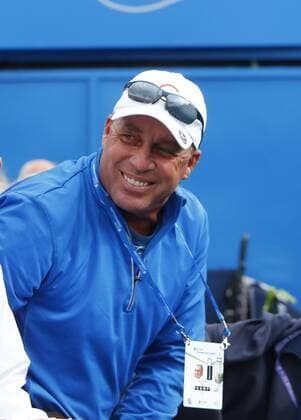 14.06.2016. Queens Club, London, England. Aegon Queens Tennis Championships Day Two. Andy Murray s former coach, Ivan Lendl, returns to his team for his 1st round match today against Nicolas Mahut (FRA). xAlanxMartinx  ActionPlus11749052