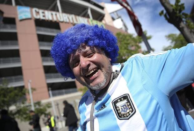 Copa America, Argentinien - Bolivien, Fans Argentina fans cheer on their team before the Copa America Centenario match between Argentina and Bolivia at the Century Field in Seattle, United States, 14 June 2016. EFE David Fernandez ARGENTINA VS BOLIVIA !ACHTUNG: NUR REDAKTIONELLE NUTZUNG!  SEA004 20160615-636015564241027296