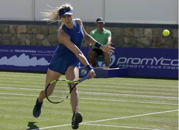 Canadian tennis player Eugenie Bouchard returns the ball to Latvian Anastasija Sevastova during their round of 16th match played at the Mallorca Open 2016 played at Santa Ponsa court in Majorca, Balearic Islands, Spain on 15 June 2016. Eugenie Bouchard vs Anastasija Sevastova !ACHTUNG: NUR REDAKTIONELLE NUTZUNG!  20160615-636016141736988481