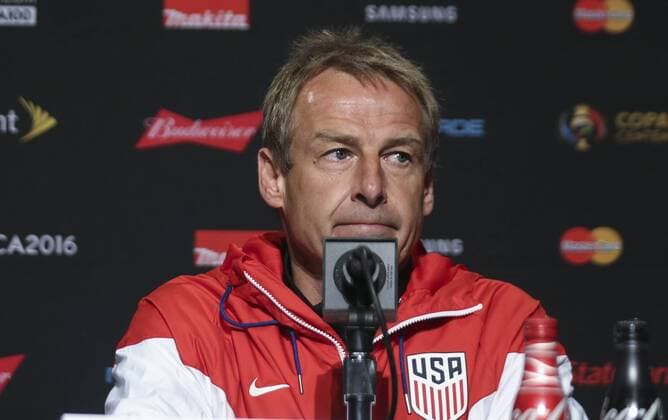United States coach German Jurgen Klinsmann delivers a press briefing at Cntury Link stadium in Seattle, United States, 15 June 2015. US will face Ecuador at Copa America Centenario s quarter-final match at the Century Field stadium tomorrow. EFE David Fernandez USA PRESSER IN SEATTLE !ACHTUNG: NUR REDAKTIONELLE NUTZUNG!  SEA014 20160616-636016399767383241