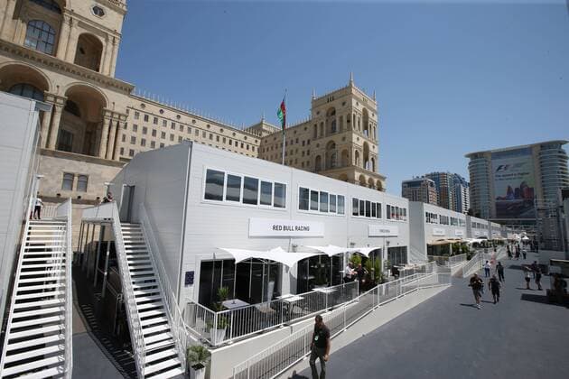 Paddock xHOCHxZWEIx