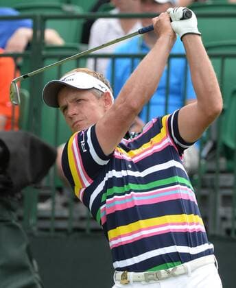 England s Luke Donald hits on the 16th tee during the first round of the U.S. Open golf championship at Oakmont Country Club near Pittsburgh, Pennsylvania on Thursday, June 16, 2016.  OAK20160616114 PATxBENIC