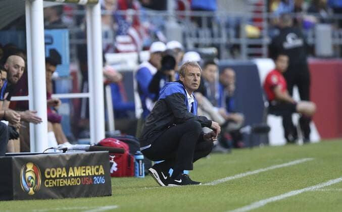 US coach German Jurgen Klinsmann watches the game before Ecuador during the team s Copa America Centenario soccer match at CenturyLink Field in Seattle, Washington, United States, 16 June, 2016. USA VS ECUADOR !ACHTUNG: NUR REDAKTIONELLE NUTZUNG!  CEN021 20160617-636017328144347341