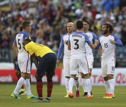US players celebrates the victory over Ecuador after the Copa America Centenario soccer match between USA and Ecuador at CenturyLink Field in Seattle, Washington, United States, 16 June, 2016. USA VS ECUADOR !ACHTUNG: NUR REDAKTIONELLE NUTZUNG!  CEN069 20160617-636017390369202762