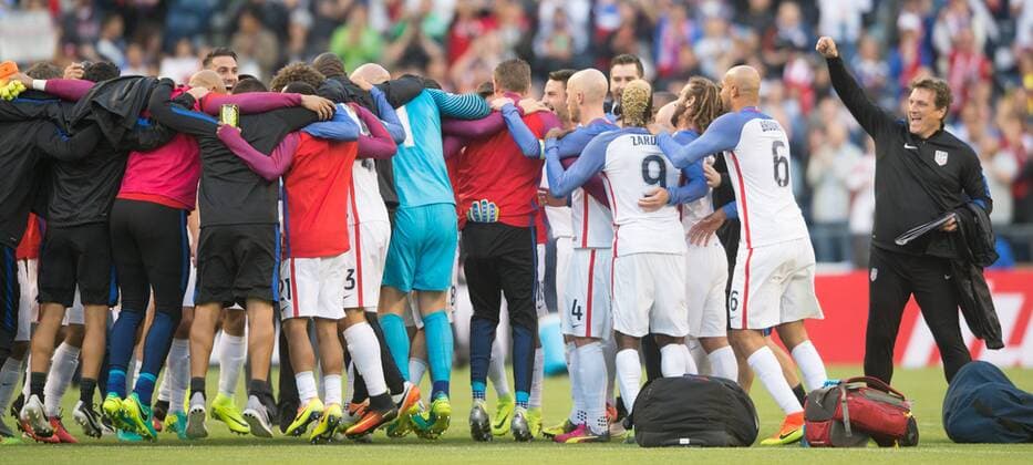 (160617) -- SEATTLE, June 17, 2016 -- Players and coaches the United States celebrate after the quarterfinal between the United States and Ecuador at the 2016 Copa America soccer tournament at the Century Link Field in Seattle, the United States, June 16, 2016. The United States won 2-1. Yang Lei) (wll) (SP)US-SEATTLE-SOCCER-COPA AMERICA-QUARTERFINAL-USA VS ECU YangxLeixC 