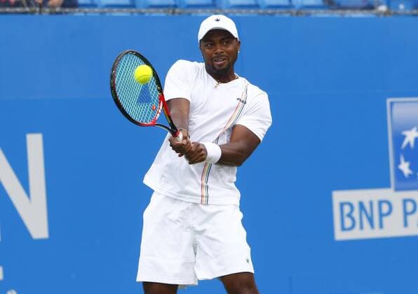 17.06.2016. Queens Club, London, England. Aegon Queens Tennis Championships Day Five. Donald Young (USA) in his 2nd round match against Roberto Bautista Agut (ESP). Young lost in straight sets 4-6, 2-6. xAlanxMartinx  ActionPlus11750560