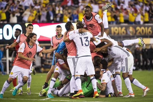 June 17, 2016 - East Rutherford, New Jersey, U.S - Colombian national team Nationalteam celebrates the win against Peru during the Copa America Centenario USA 2016 soccer tournament at MetLife Stadium in East Rutherford, NJ Soccer 2016 - Copa America Centenario Colombia vs. Peru 0-0 (4-2) - ZUMAs192
