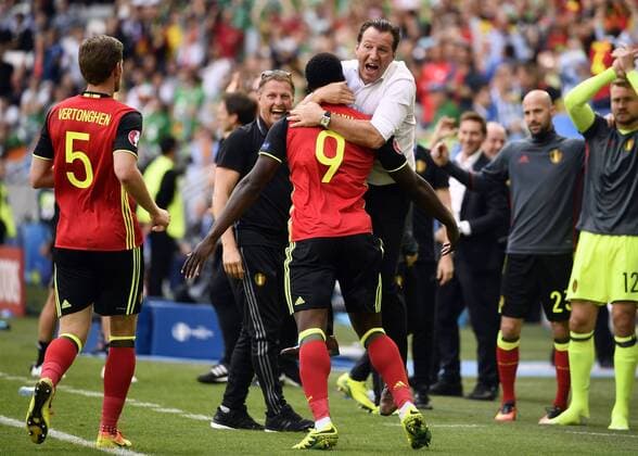 Belgium s Romelu Lukaku and Belgium s head coach Marc Wilmots celebrate after scoring the 1-0 goal during a soccer game between Belgian national soccer team Red Devils and Ireland, in group E of the group stage of the UEFA EURO EM Europameisterschaft Fussball 2016 European Championships, Saturday 18 June 2016 in Bordeaux, France. DIRKxWAEM  x04873073x