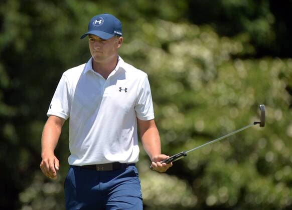 Jordan Spieth walks off the 16th green during his second round at the U.S. Open at Oakmont Country Club near Pittsburgh, Pennsylvania on June 18, 2016.  OAK20160618215 KEVINxDIETSCH