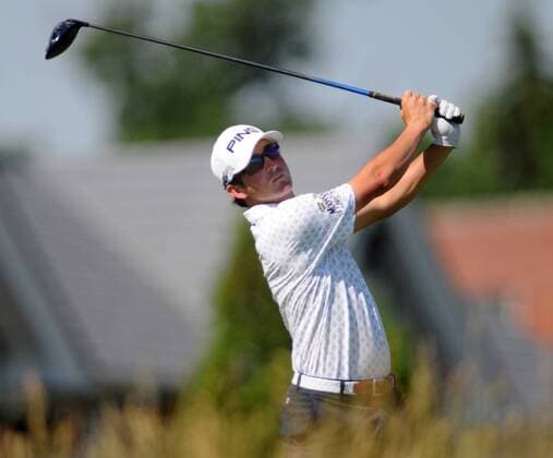 Andrew Landry drives off the 12th tee at the U.S. Open golf championship at Oakmont Country Club near Pittsburgh, on June 18, 2016.  OAK20160618313 ARCHIExCARPENTER