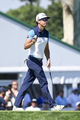 18 June 2016: Rafa Cabrera Bello (ESP) acknowledges the crowd after making a putt on the 17th green during the second round of the US Open at Oakmont Country Club in Pittsburgh, Pa. GOLF: JUN 18 PGA Golf Herren - US Open - Second Round Icon4391606181444 EDITORIAL USE ONLY