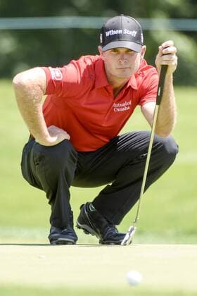 18 June 2016: Kevin Streelman (USA) looks at his putting line on the 16th green during the second round of the US Open at Oakmont Country Club in Pittsburgh, Pa. GOLF: JUN 18 PGA Golf Herren - US Open - Second Round Icon4391606181712 EDITORIAL USE ONLY