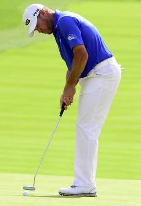 Lee Westwood putting on the first hole during the third round of the at the U.S. Open golf championship at Oakmont Country Club near Pittsburgh, on June 18, 2016.  OAK20160618335 ARCHIExCARPENTER