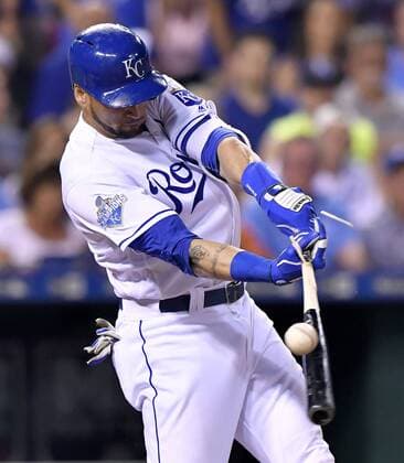 June 18, 2016 - Kansas City, MO, USA - The Kansas City Royals Paulo Orlando connects on a broken bat RBI double in the seventh inning against the Detroit Tigers at Kauffman Stadium in Kansas City, Mo., on Saturday, June 18, 2016. Detroit at Kansas City - ZUMAm67_