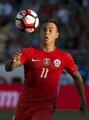 Copa America, Hoffenheims Vargas erzielt gegen Mexiko vier Tore Chile s Eduardo Vargas (11) moves the ball against Mexico in the first half at COPA America Centenario quarter-finals at Levi s Stadium in Santa Clara, California on June 18, 2016. Chile annihilated Mexico 7-0.  SXP2016061809 TERRYxSCHMITT