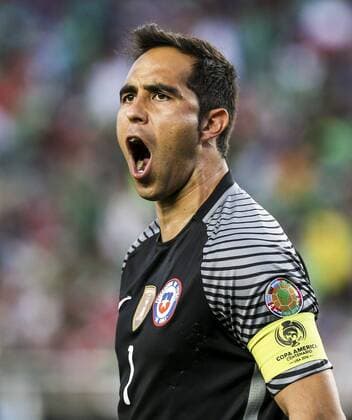Claudio Bravo, goalie of Chile, celebrates during the quarterfinal match against Mexico of 2016 Copa America soccer tournament at the Levi s Stadium in Santa Clara, California, the United States, June 18, 2016. Chile won 7-0. )(wll) (SP)US-SANTA CLARA-SOCCER-COPA AMERICA-QUARTERFINAL-MEX VS CHI ZhaoxHanrong 