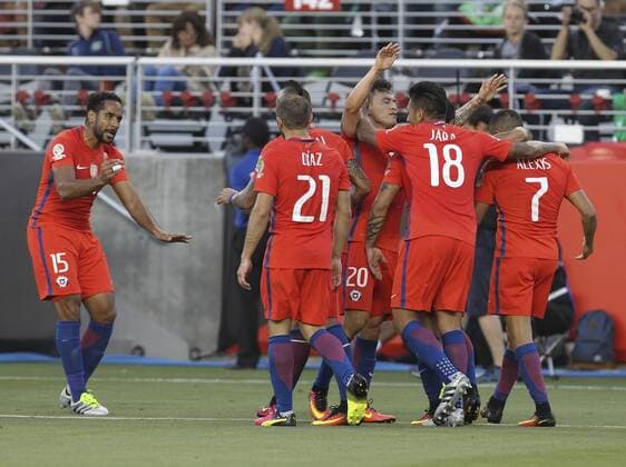 June 18, 2016 - Los Angeles, California, U.S - Chile celebrate their goal in the Copa America soccer match between Mexico and Chile at the LeviÃ s Stadium in Santa Clara, California, June 18, 2016. Chile won 7-0. Copa America 2016 Quarterfinal Chile defeats Mexico 7-0 - ZUMAc68_