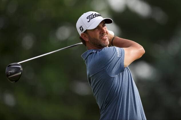 June 18, 2016: Scott Piercy watches his drive from the third tee during the third round of golf at the US Open at Oakmont Country Club in Pittsburgh, PA. (Photo by Shelley Lipton Icon Sportswire) GOLF: JUN 18 PGA Golf Herren - US Open - Third Round Icon160618048 EDITORIAL USE ONLY