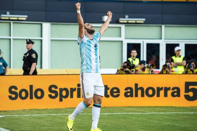 18 June 2016: Argentina forward Gonzalo Higuain (9) celebrates his goal to make it 2-0 in the first half during the Copa America Centenario quarterfinal match between the Argentina and Venezuela played at Gillette Stadium in Foxborough, MA. (Photo by Dennis Schneidler Icon Sportswire) SOCCER: JUN 18 Copa America Centenario - Quarterfinal - Argentina v Venezuela Icon0618160271 EDITORIAL USE ONLY