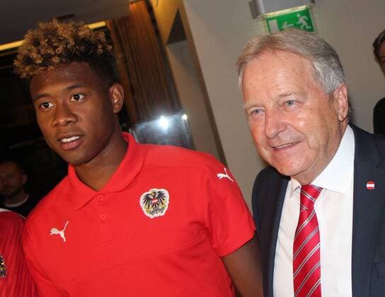 SOCCER - UEFA EURO EM Europameisterschaft Fussball 2016 MERY-SUR-OISE,FRANCE,18.JUN.16 - SOCCER - UEFA European Championship EM Europameisterschaft 2016, side event, OEFB meet and greet with VIPs, Chateau de Mery. Image shows David Alaba (AUT) and president Leo Windtner (OEFB). GEPAxpictures xMartinxRitzer